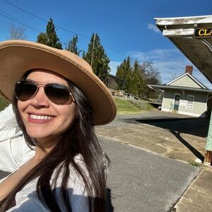 Meet your Posher, Barb